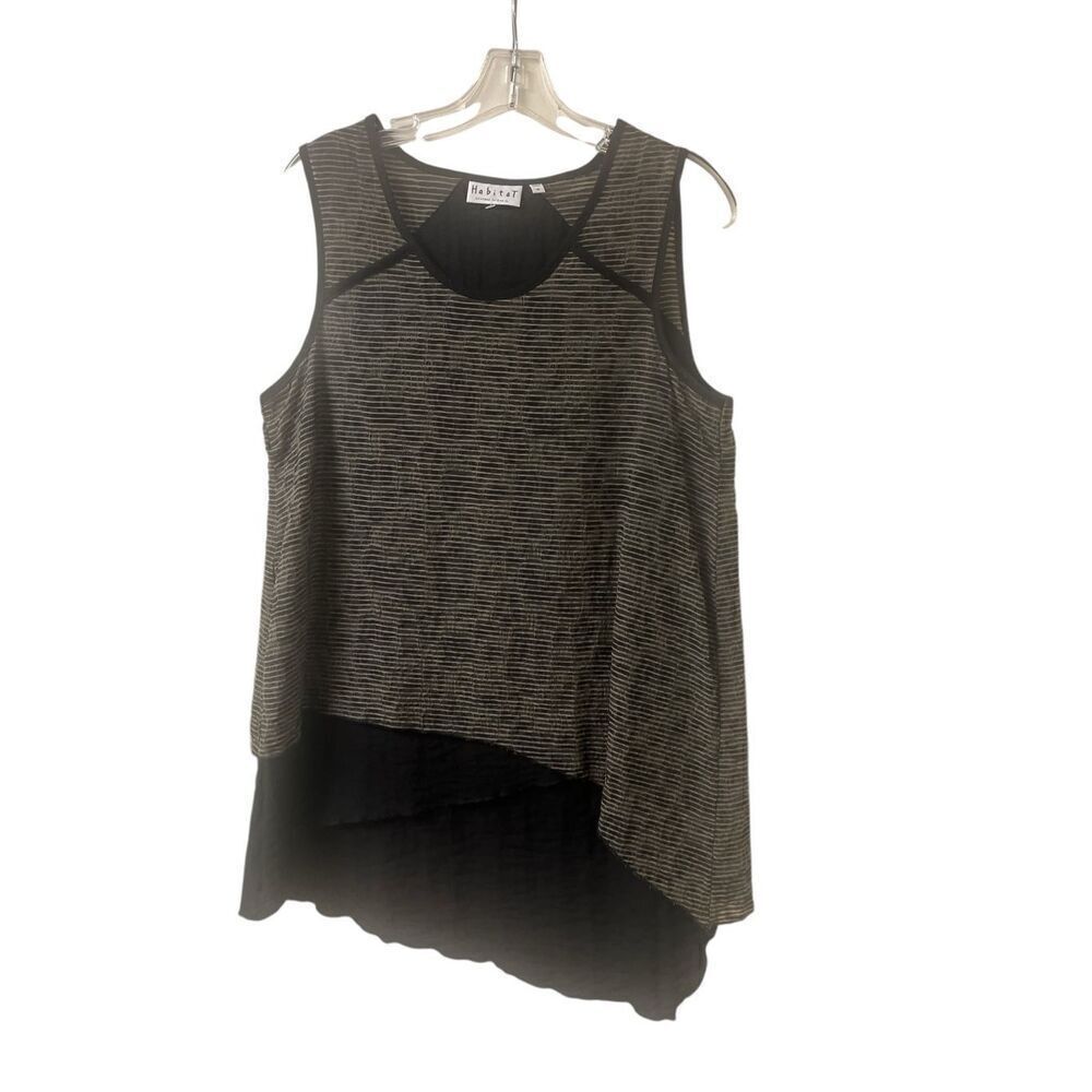 Habitat sleeveless layered blouse sz Medium